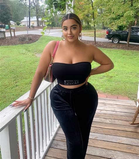 ✨latina-teen-busty-thick✨