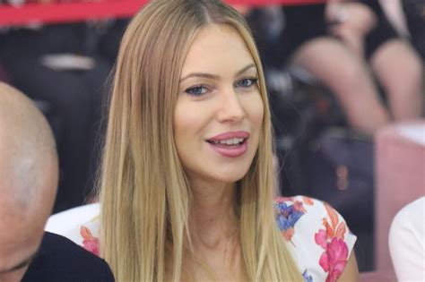 Kim Tylor mega