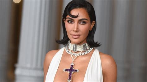 KIM KARDASHIAN UPDATE MEGA LINK