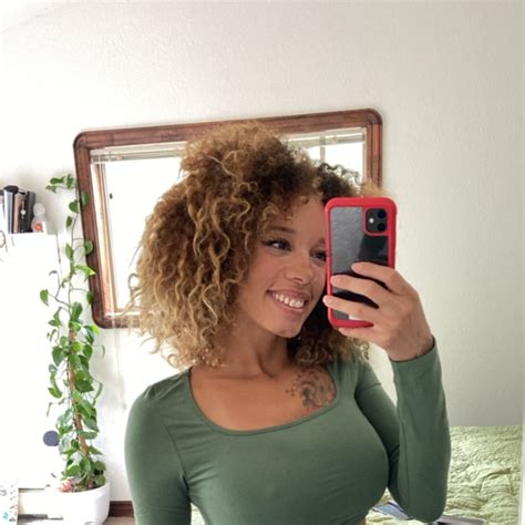April Blaze - OnlyMegaLeaks