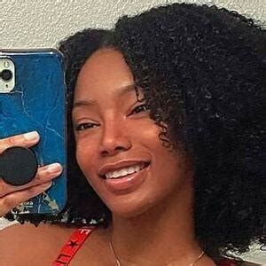 Zienna Brooks (Zi) (thinkinboutzi - thinkinboutzii) Her (OF+Ppvs) 8GB Updated Collection