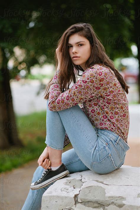❤️‍🔥🔥VERY HOT SEXY BRUNETTE TEENAGER HIGH SCHOOL😍🤩