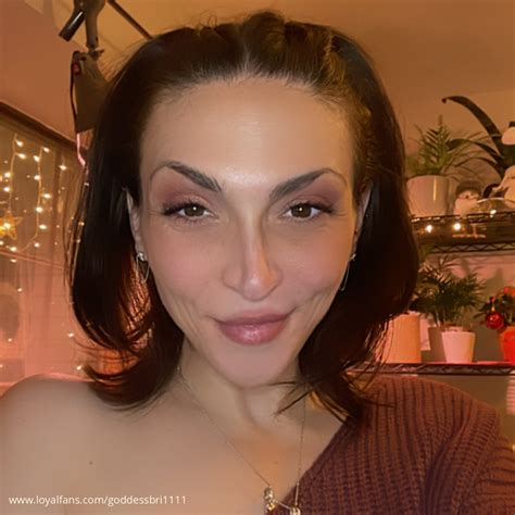 Queen Bri - OnlyMegaLeaks