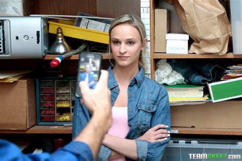 SHOPLYFTER 2023 MEGA LINK - 389.38 GB - 132 VIDS