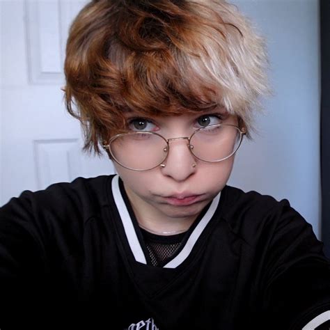 HunnyPaint Io (Hunnypaint + Io) (hunnypaint) (TransGender)
