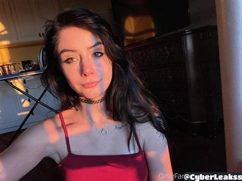 Petite CatKitty21 leaks OF