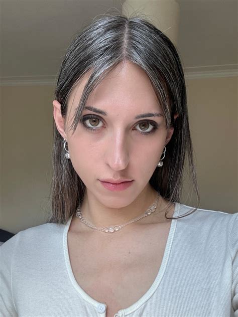 Rostok Smirnova (RostokSmirnova) (nbnabunny) (TransGender)