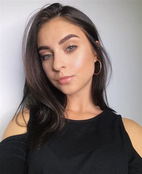 Polina Kozlova (Polina Warren) (polinakozlova) Her (OF) 17GB Updated Collection