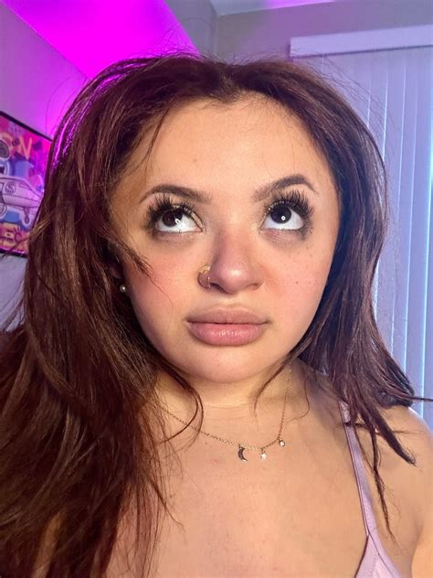 Olivia Ivys (oliviaivyss - oliviaivys) Her (OF) 10GB Updated Collection