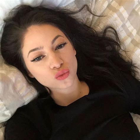 Ivy Delrina (ivyvyxxx)