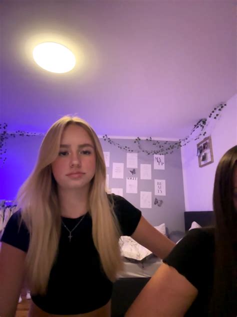 🔥SEXY HOT BLONDE TEEN GIRL LEAK 🔥