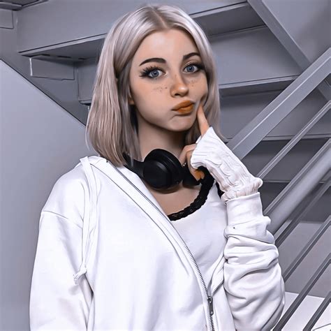 ❤️NOEMIE LILI❤️ [ONLYFANS] ❤️ COLLECTION LEAK ❤️ OFN