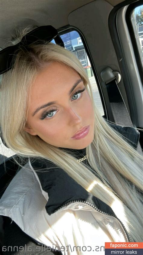 🔥Tenielle alenna OnlyFans Rare Collection - Perfect T33N🔥