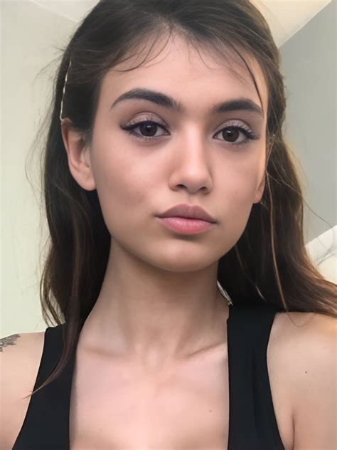 Amira Brie (amirabrie)
