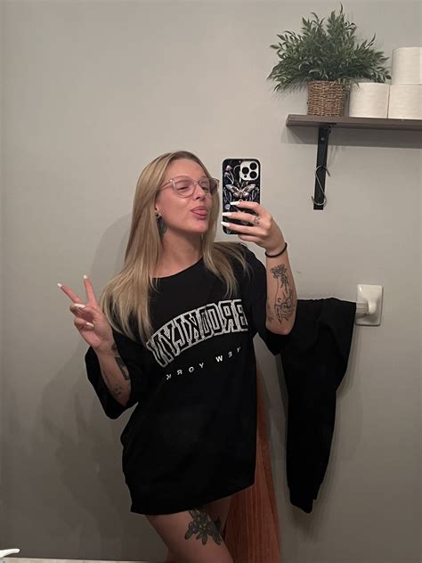 Emily Tokes (emilytokes) Her New (OF) 38GB Updated Collections