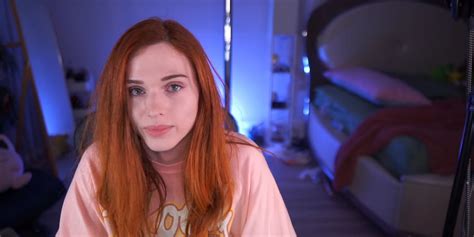 AmouranthOF livestream