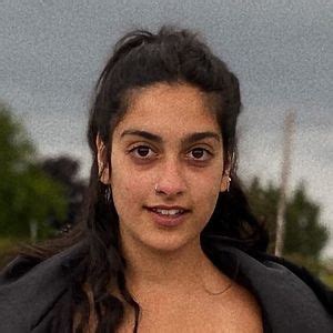 Aria Khan (ariakhan00)