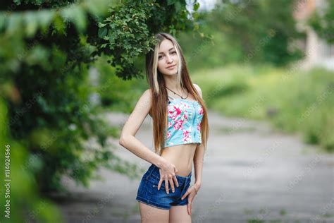 ⛔SMALL BRUNETTE TEEN GIRL ⛔⚠️ SEXYONLY PICS & VIDEOS⚠️