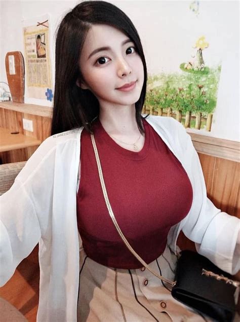 💕❣️HUGE TITS SEXY ASIAN BLONDE LEAKED💦🌊📷PICS & VIDS🎬