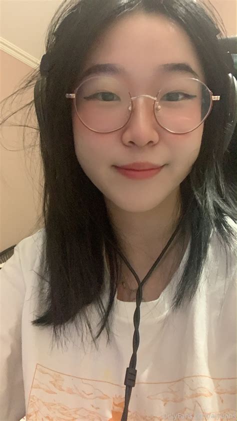 aiyuens OnlyFans Downloads 2023