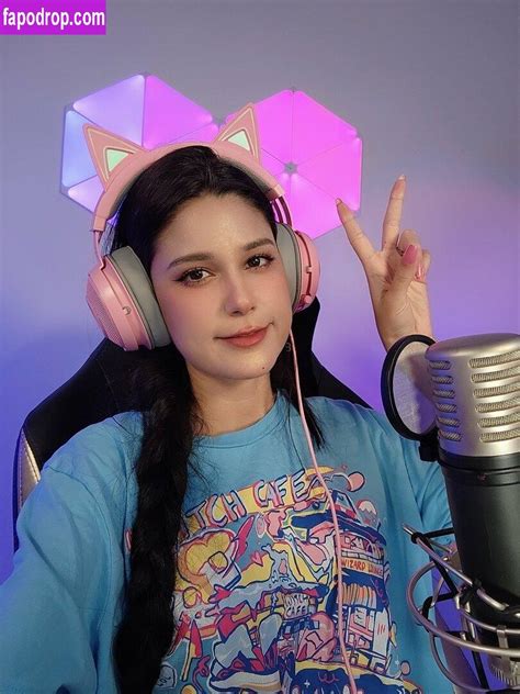 JeanWanWan leaks OF