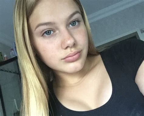 🔥HOT AMATEUR BLONDE TEENAGER NUDES😎