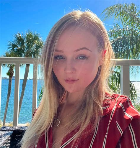 Natalia Queen - nataliaqueen - thenataliaqueen