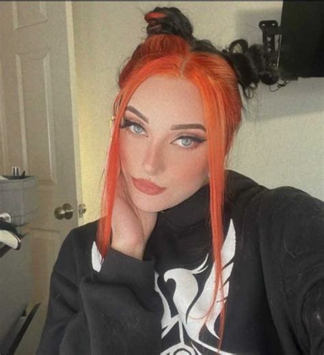 Laurel - Laurelhoneyyy