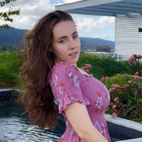 SAVANNAH BLOOM